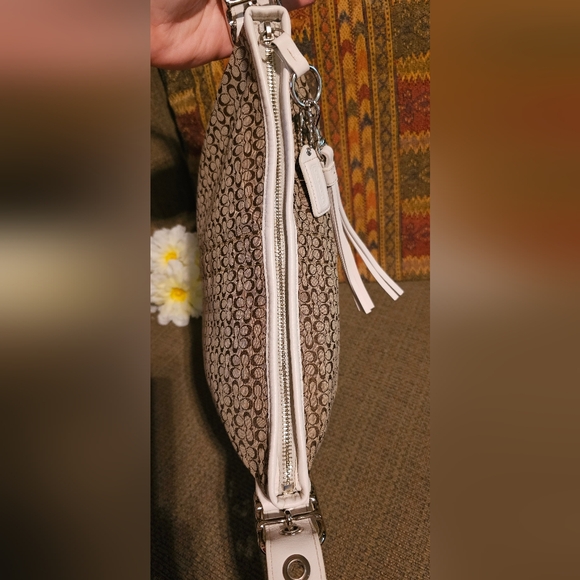 Coach White Leather Tan Logo Adjustable Crossbody Shoulder Bag NWOT - Picture 12 of 15